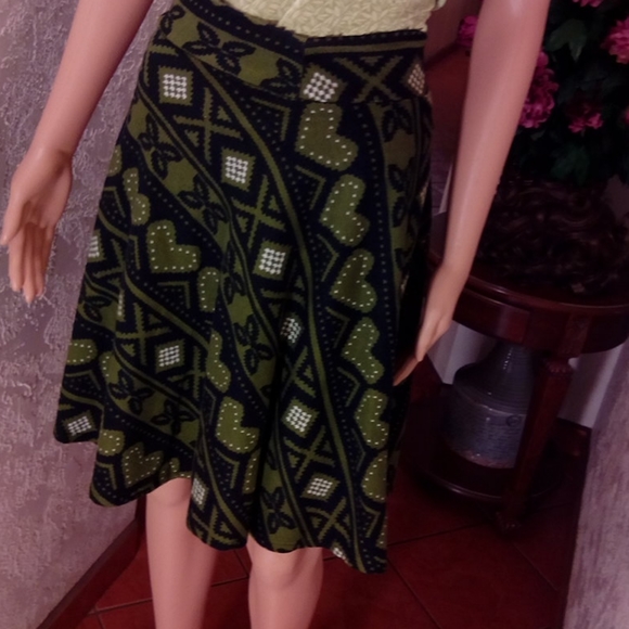 Black Green white cotton Skirts - Picture 4 of 4